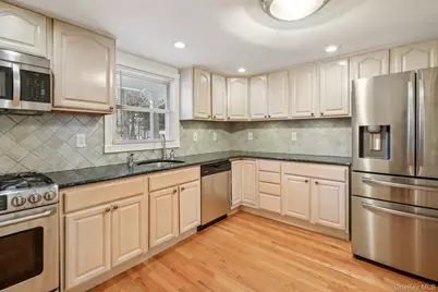 149 Ridge Road, Valley Cottage, NY 10989 - Photo 6