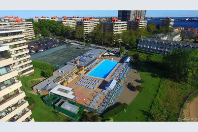 10-24 166th Street #3A, Whitestone, NY 11357 - Photo 24