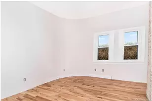 154 Woodworth Ave, Yonkers, NY 10701 - Photo 8