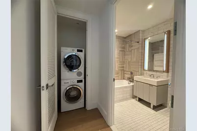 2218 Jackson Avenue #1006, Long Island City, NY 11101 - Photo 6