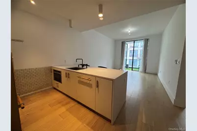 2218 Jackson Avenue #1006, Long Island City, NY 11101 - Photo 2