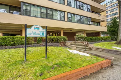 7-24 166th Street #8C, Whitestone, NY 11357 - Photo 18