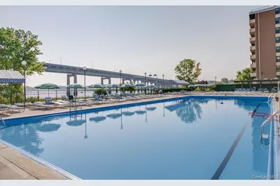 7-24 166th Street #8C, Whitestone, NY 11357 - Photo 26