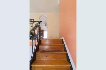 1081 Bay Shore Avenue, Bay Shore, NY 11706 - Photo 4