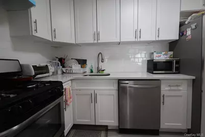 138-35 Elder Avenue #9C, Flushing, NY 11355 - Photo 4