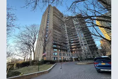 138-35 Elder Avenue #9C, Flushing, NY 11355 - Photo 2