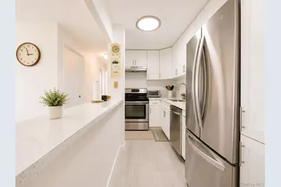 138-35 Elder Avenue #9C, Flushing, NY 11355 - Photo 10