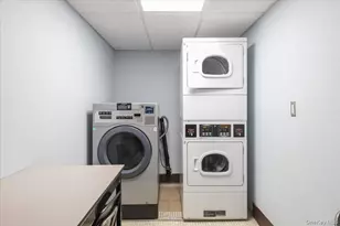 130 Colonial Pkwy, Yonkers, NY 10710 - Photo 18