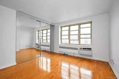 23-25 Bell Boulevard #6J, Bayside, NY 11360 - Photo 6