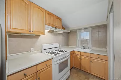 96 Warwick Road, Island Park, NY 11558 - Photo 8