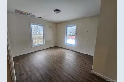 556 Taylor Avenue, Patchogue, NY 11772 - Photo 12