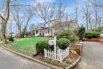 34 Peterborough Drive, Northport, NY 11768 - Photo 2