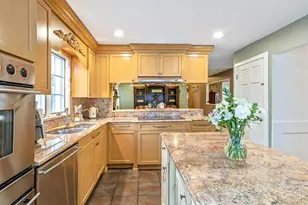 34 Peterborough Dr, Northport, NY 11768 - Photo 14