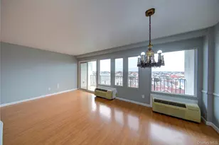 235 W Park Ave, Long Beach, NY 11561 - Photo 10