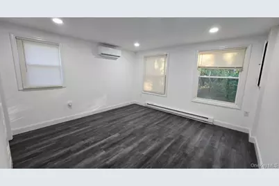 135 Village Circle W, Manorville, NY 11949 - Photo 14