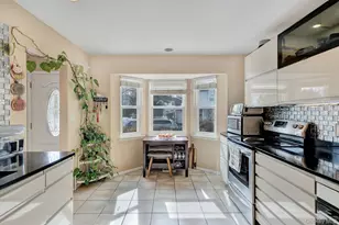 11 Manors Dr, Jericho, NY 11753 - Photo 10