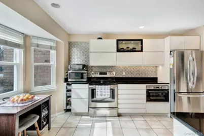 11 Manors Drive, Jericho, NY 11753 - Photo 12