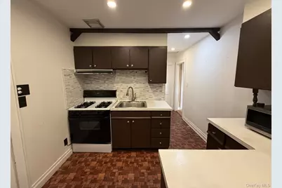 143 East Avenue, Hicksville, NY 11801 - Photo 8