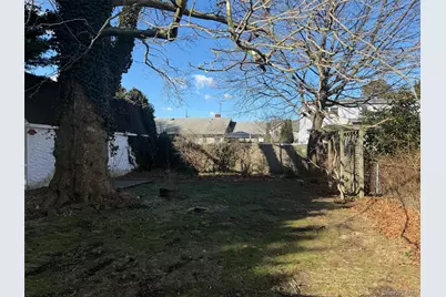 143 East Avenue, Hicksville, NY 11801 - Photo 4