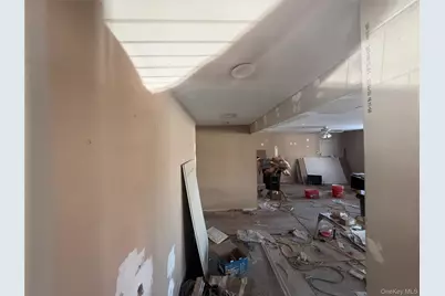 357 Holbrook Road, Ronkonkoma, NY 11779 - Photo 4