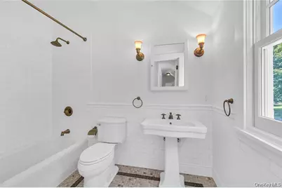 158 E Shore Road, Huntington, NY 11743 - Photo 30