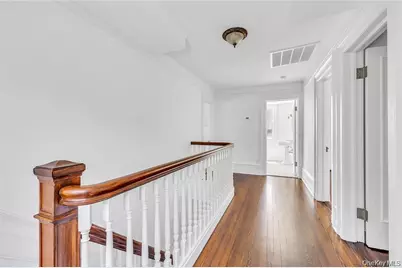 158 E Shore Road, Huntington, NY 11743 - Photo 32