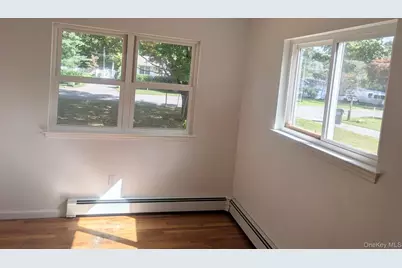 23 Howell Place, Speonk, NY 11972 - Photo 8
