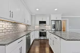 43 Clifford Pl, Harrison, NY 10528 - Photo 6