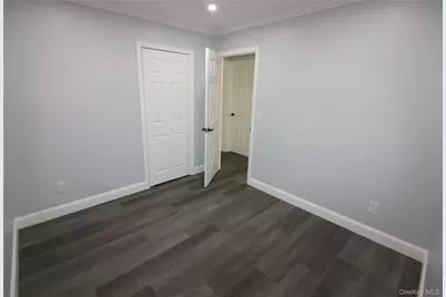 26 Circle Lane, Bay Shore, NY 11706 - Photo 18