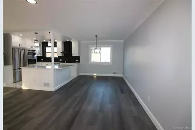 26 Circle Lane, Bay Shore, NY 11706 - Photo 4