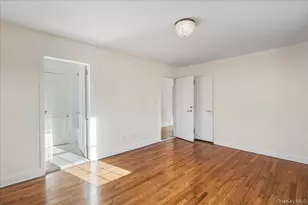 13 Arbor Pl, Glen Cove, NY 11542 - Photo 20