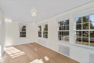 13 Arbor Pl, Glen Cove, NY 11542 - Photo 14