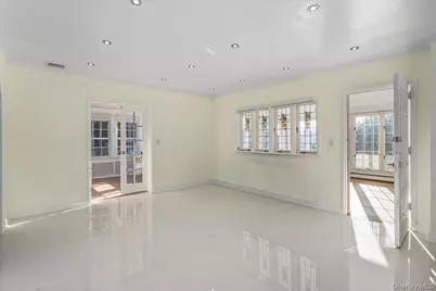 13 Arbor Place, Glen Cove, NY 11542 - Photo 8