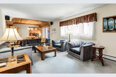 893 Connetquot Avenue, Islip Terrace, NY 11752 - Photo 4