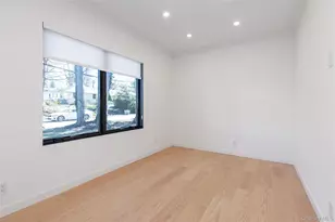 1 Bentley Rd, Great Neck, NY 11023 - Photo 8