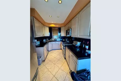 722 King Avenue, Bronx, NY 10464 - Photo 10