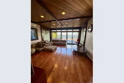 722 King Avenue, Bronx, NY 10464 - Photo 2