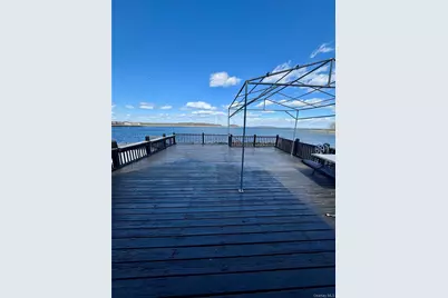 722 King Avenue, Bronx, NY 10464 - Photo 16