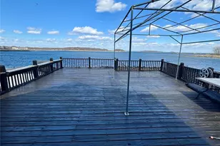 722 King Ave, Bronx, NY 10464 - Photo 16