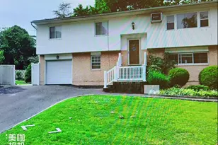 2 Norwood Ln, Ronkonkoma, NY 11779 - Photo 2