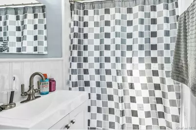 62 Ash Street, Valley Stream, NY 11580 - Photo 16