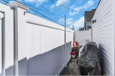 62 Ash Street, Valley Stream, NY 11580 - Photo 18