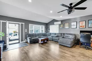 9213 245th St, Floral Park, NY 11001 - Photo 4
