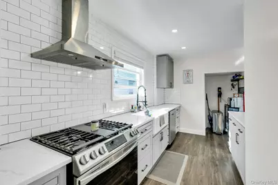 92-13 245th Street, Floral Park, NY 11001 - Photo 10