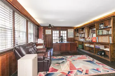 8 Plymouth Road, Great Neck, NY 11023 - Photo 12