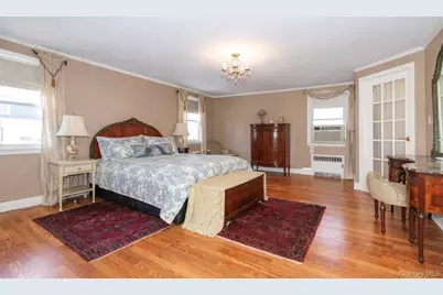 8 Plymouth Road, Great Neck, NY 11023 - Photo 14