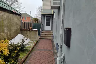 872 E 48th St, Brooklyn, NY 11203 - Photo 18