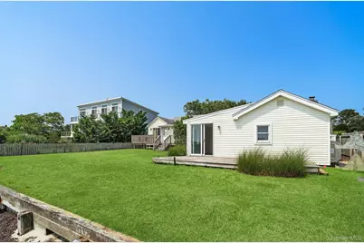 35 Gardners Lane, Hampton Bays, NY 11946 - Photo 6