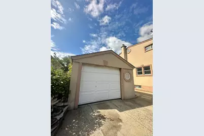 1371 Rosser Avenue, Elmont, NY 11003 - Photo 14