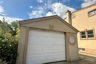 1371 Rosser Ave, Elmont, NY 11003 - Photo 14